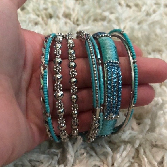 Fun blue bracelet set!!! - Picture 2 of 2